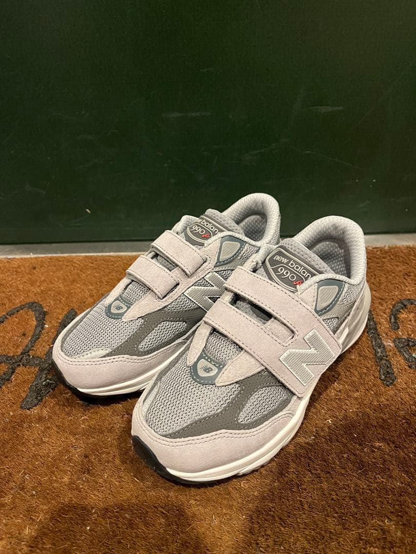 NEW BALANCE 21cm PV990GL6 GRAY 美品 キッズ New Balance（ニューバランス） キッズ スニーカー NewBalance 990