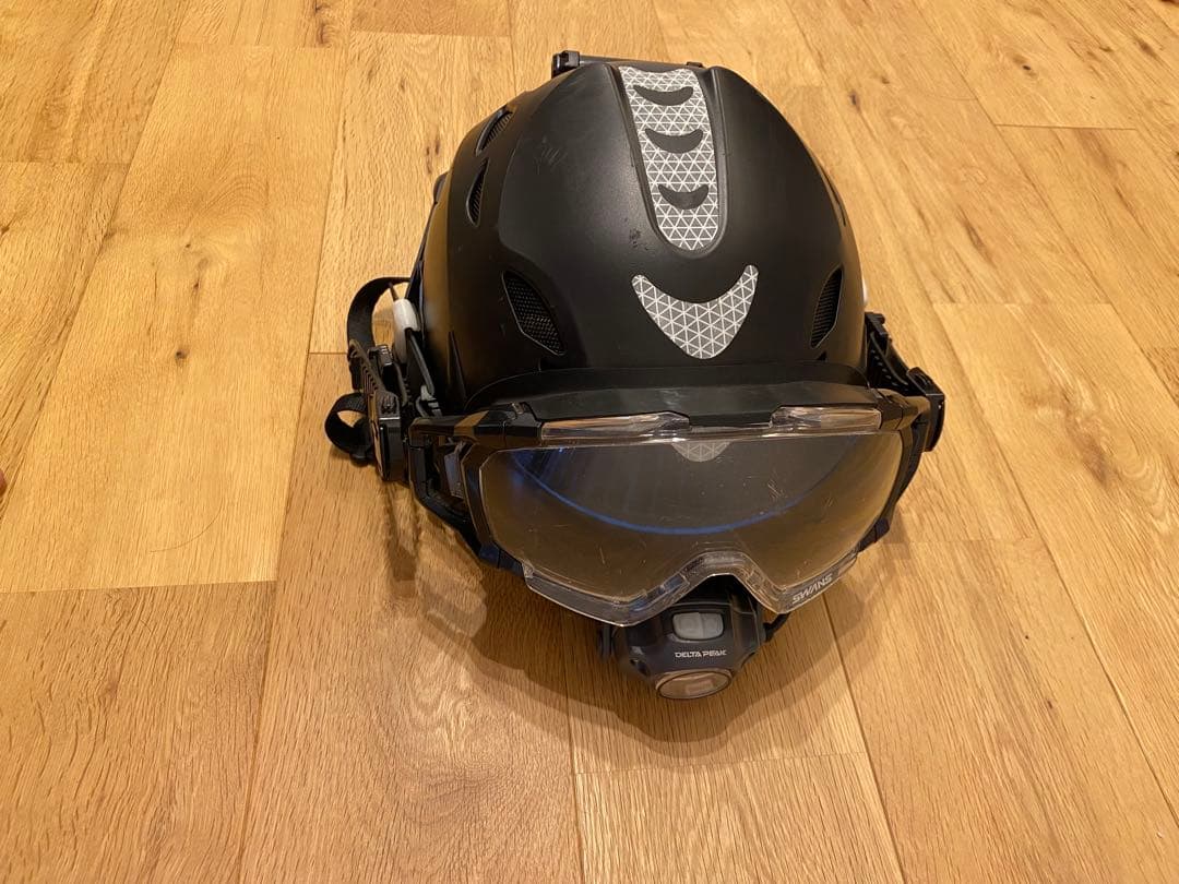 KASK ヘルメット ゴーグル　ライト　付けます Skiing] Part 1 | My new KASK helmet with visor arrived at my house