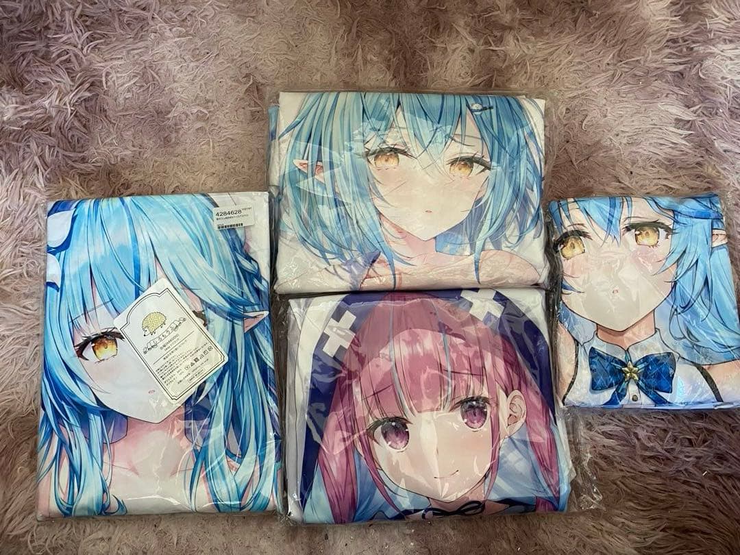 【全品新品未使用】ホロライブ 湊あくあ、雪花ラミィ 抱き枕カバー他グッズセット