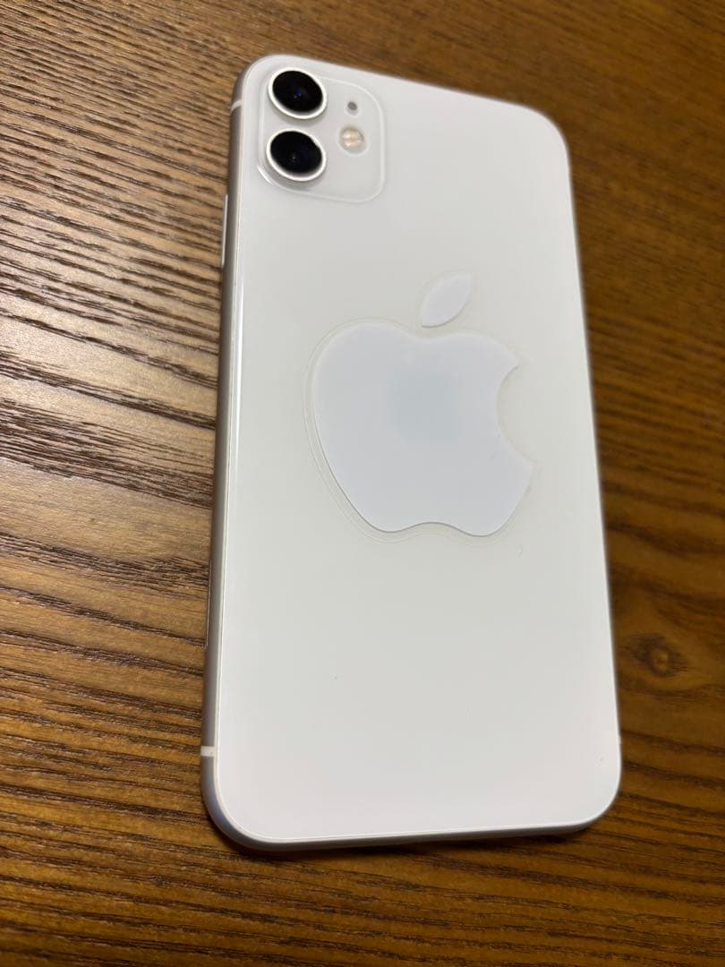 Apple iPhone 11 ホワイト 本体 - メルカリ