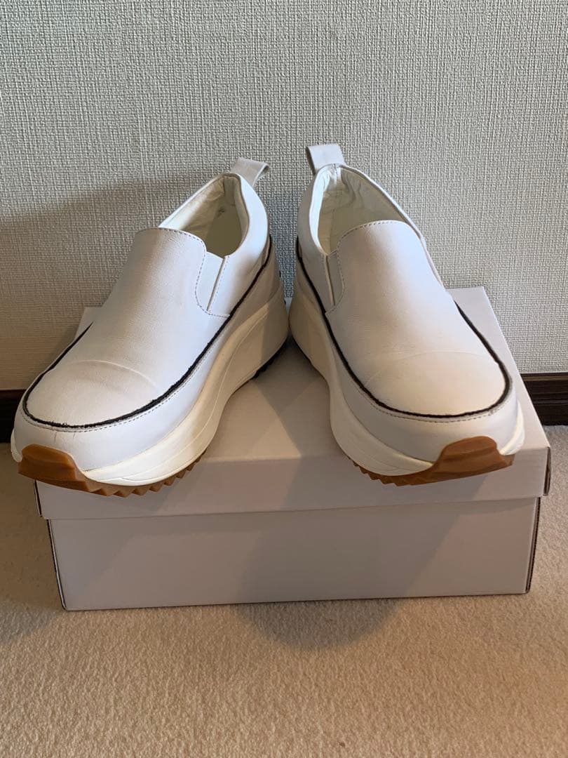 セブンフェアリー 伝説のスニーカー - メルカリ