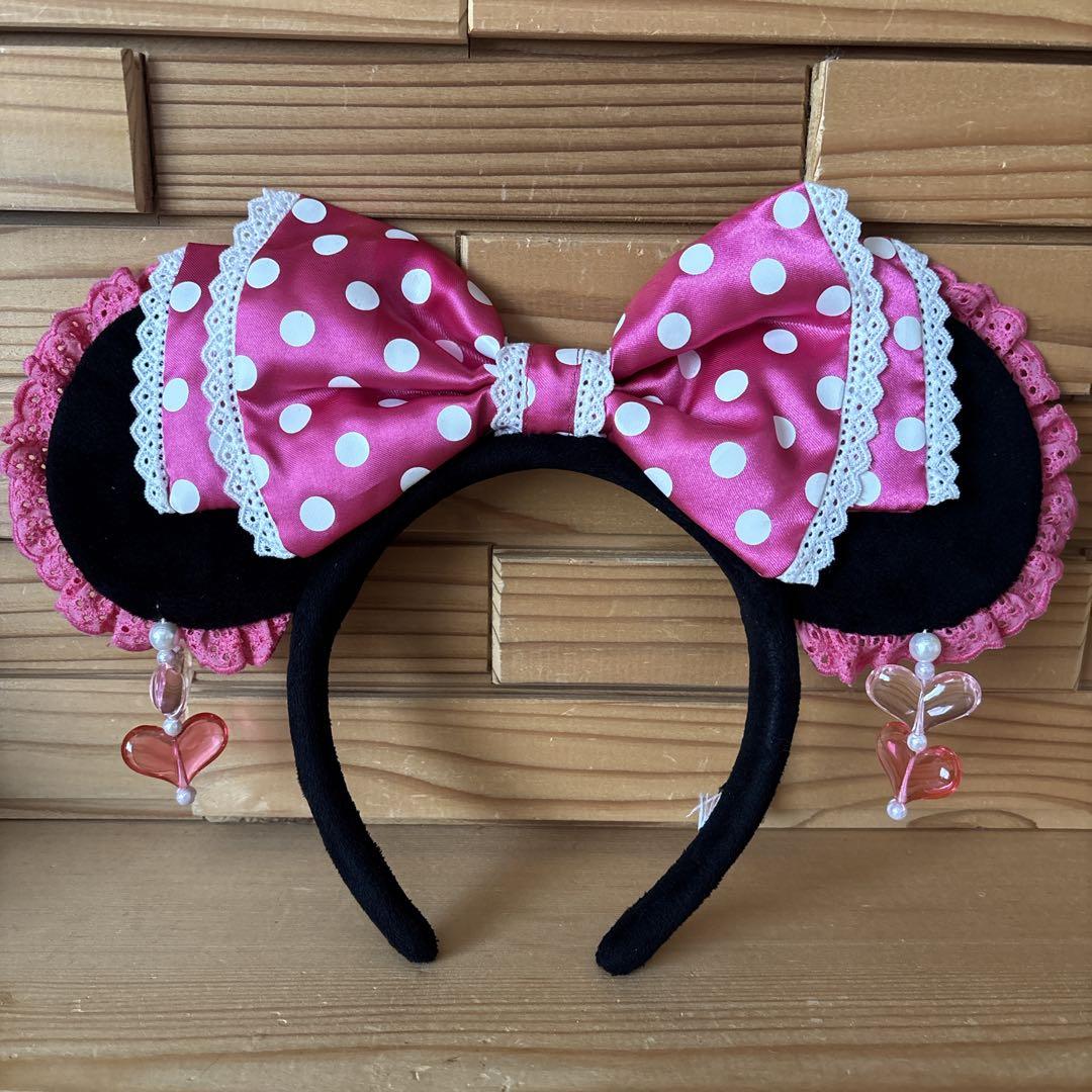 ディズニー カチューシャ ミニー イヤリングピンク 廃盤 - メルカリ