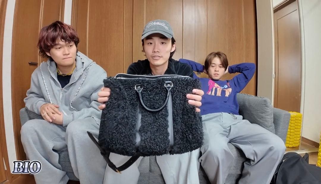 dinoworks BIO 風 ショルダーバッグ ポーカーズ 11747391 - メルカリ