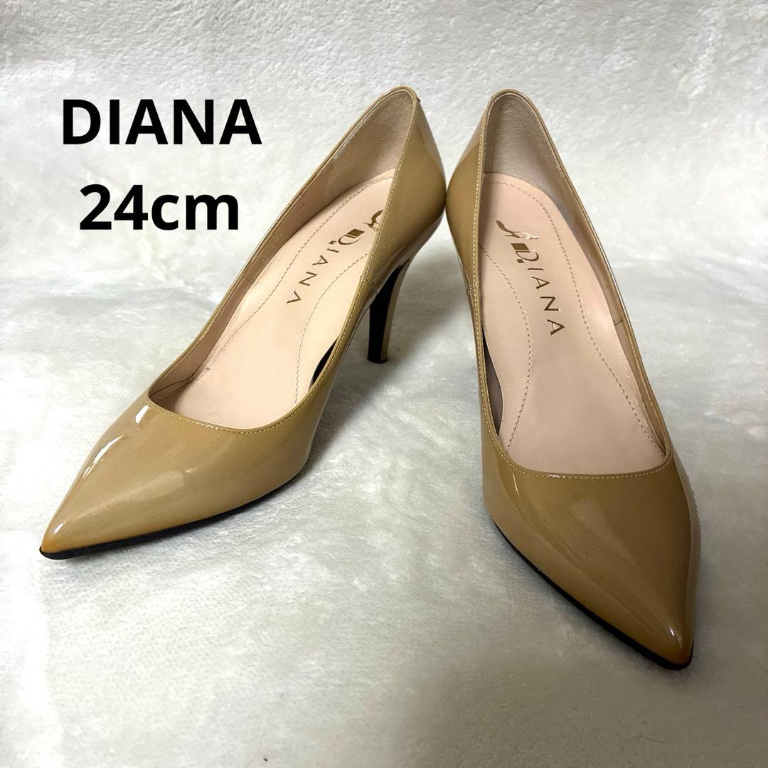 美品】 DIANA ベージュ エナメル ポインテッドトゥ ハイヒール 24cm