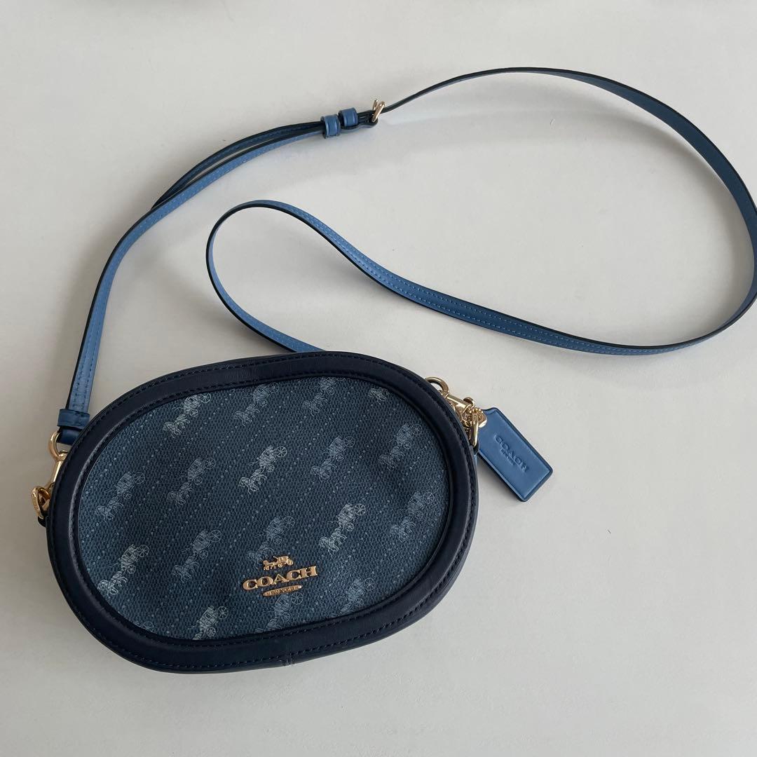 COACH ネイビーオーバルショルダーバッグ - メルカリ