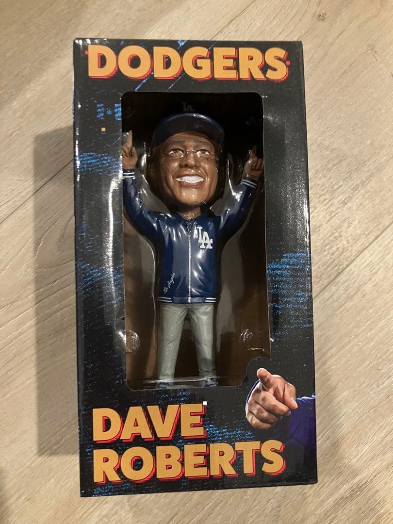 ドジャース Dave Roberts デイブ・ロバーツ監 ボブルヘッド未開 - メルカリ