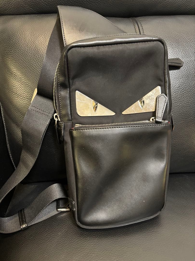 フェンディ（FENDI）のモンスター・バグズアイ ボディバッグ（7VZ033