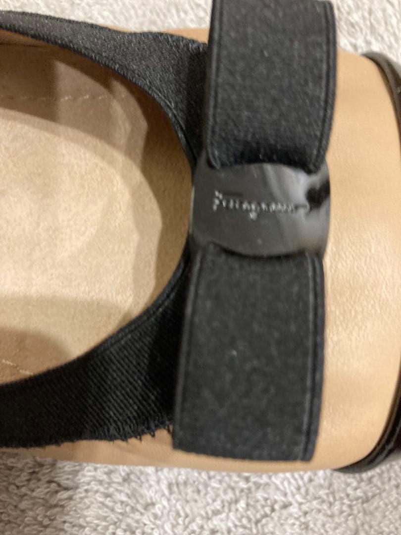 Ferragamo バレエシューズ 3センチ 9サイズ 数時間のみ使用の極美品