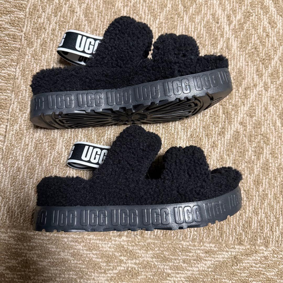 【新品未使用】UGG 黒 もこもこ厚底サンダル UGG - 値下げ！UGG ふわふわもこもこ厚底サンダルの通販 by まー's