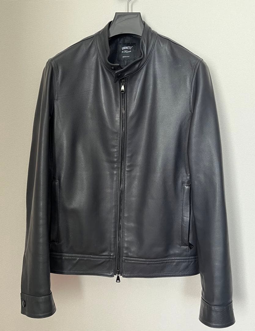 レア！EMMETI JURI カーフスキン シングルライダースジャケット 美品 EMMETI（エンメティ） 春秋冬 ユリ ラムナッパ チェラータ シングル