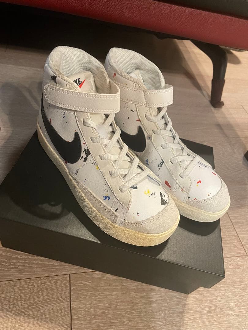 Nike ハイカットスニーカー ホワイト22㎝ キッズ 子供用 キッズ】ハイカットスニーカー｜小学生男の子（高学年）用おすすめ