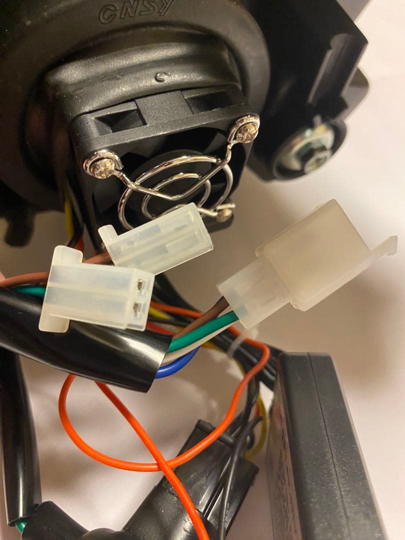 最新型 シグナスX 4型 デビルアイ プロジェクターヘッドライト