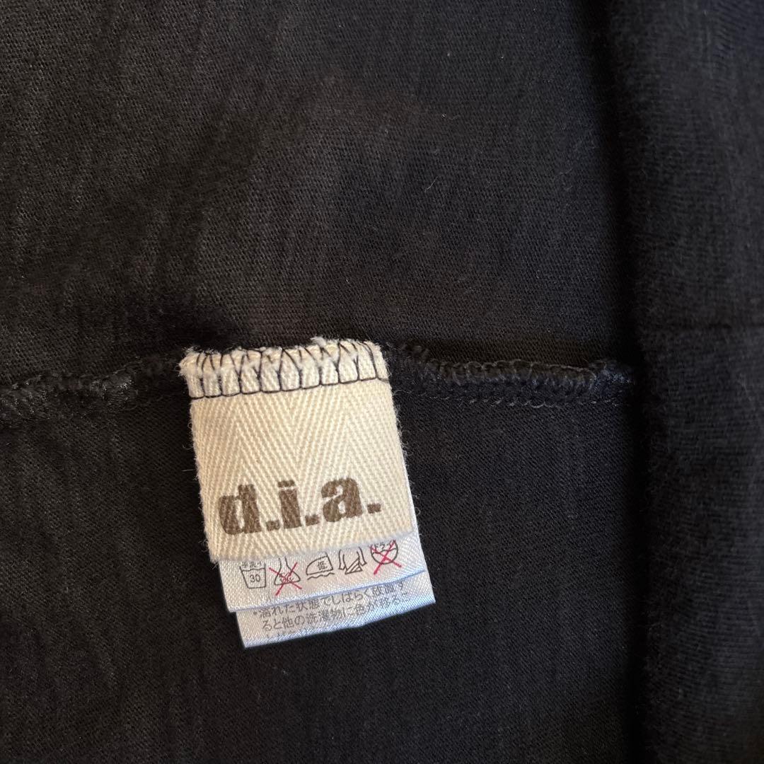 d.i.a. 平成ギャルy2k バックオープン箔押しプリント羽　タンクトップ