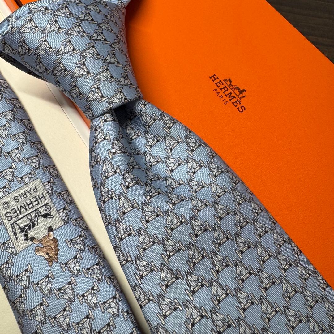 未使用 近年モデル HERMES エルメス 干支『丙午年』× Hロゴ ネクタイ 中古・古着通販】HERMES (エルメス) ネクタイ レッド サイズ:表記なし