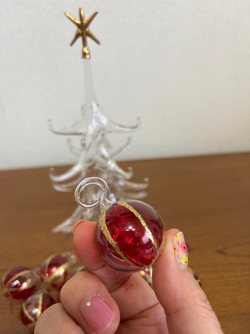 箱根ガラスの森美術館 ガラス クリスマスツリー金と赤 - メルカリ