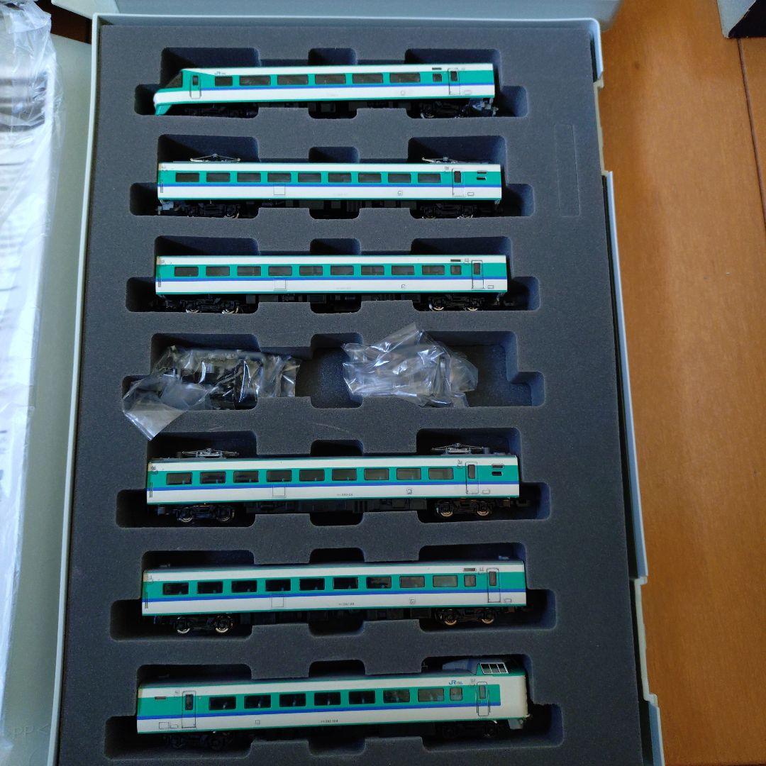 381系 くろしお 10両セット KATO 381系 「スーパーくろしお」 3両増結セット 品番：10-1986