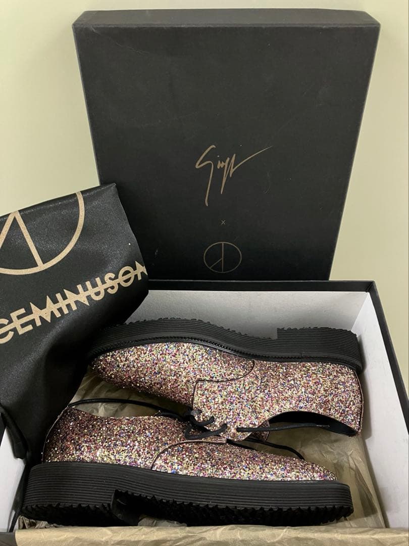 〓GIUSEPPE ZANOTTI×PEACEMINUSONE〓 グリッター 靴 - メルカリ