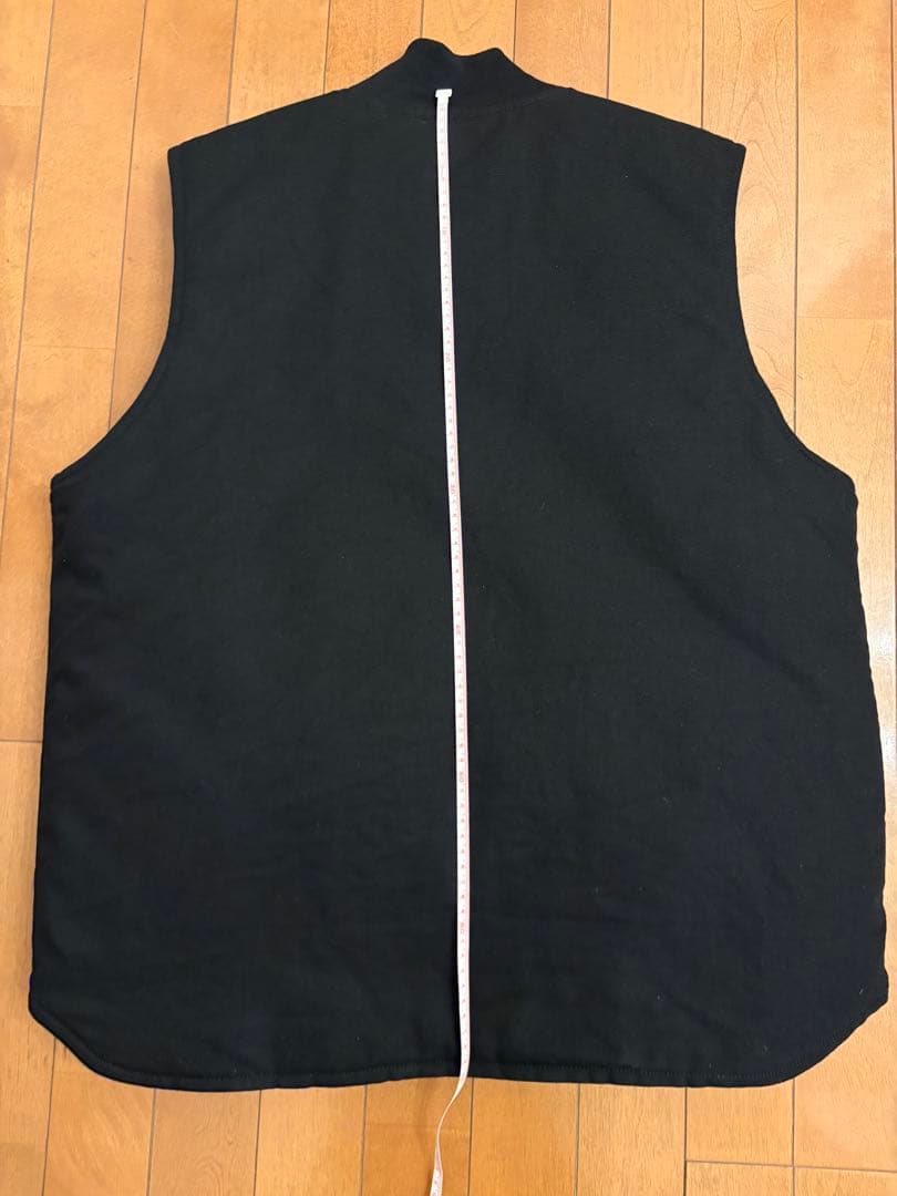 カーハート　ダックベストL 2025年12月購入試着後洗濯試着のみ　黒　美品