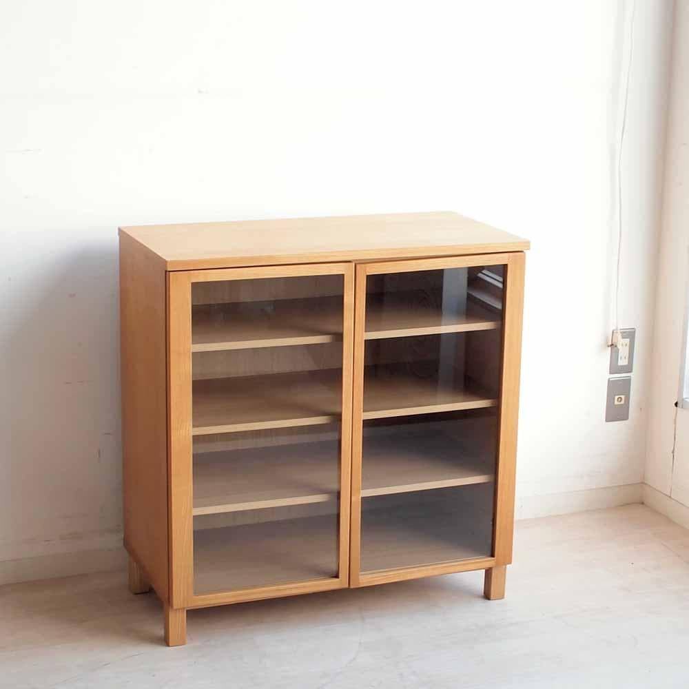 無印良品/MUJI 廃盤 タモ材 ガラスキャビネット 80cm ZR24248 イズヤオンライン | 無印良品 / Japan MUJI タモ材 ガラス扉キャビネット