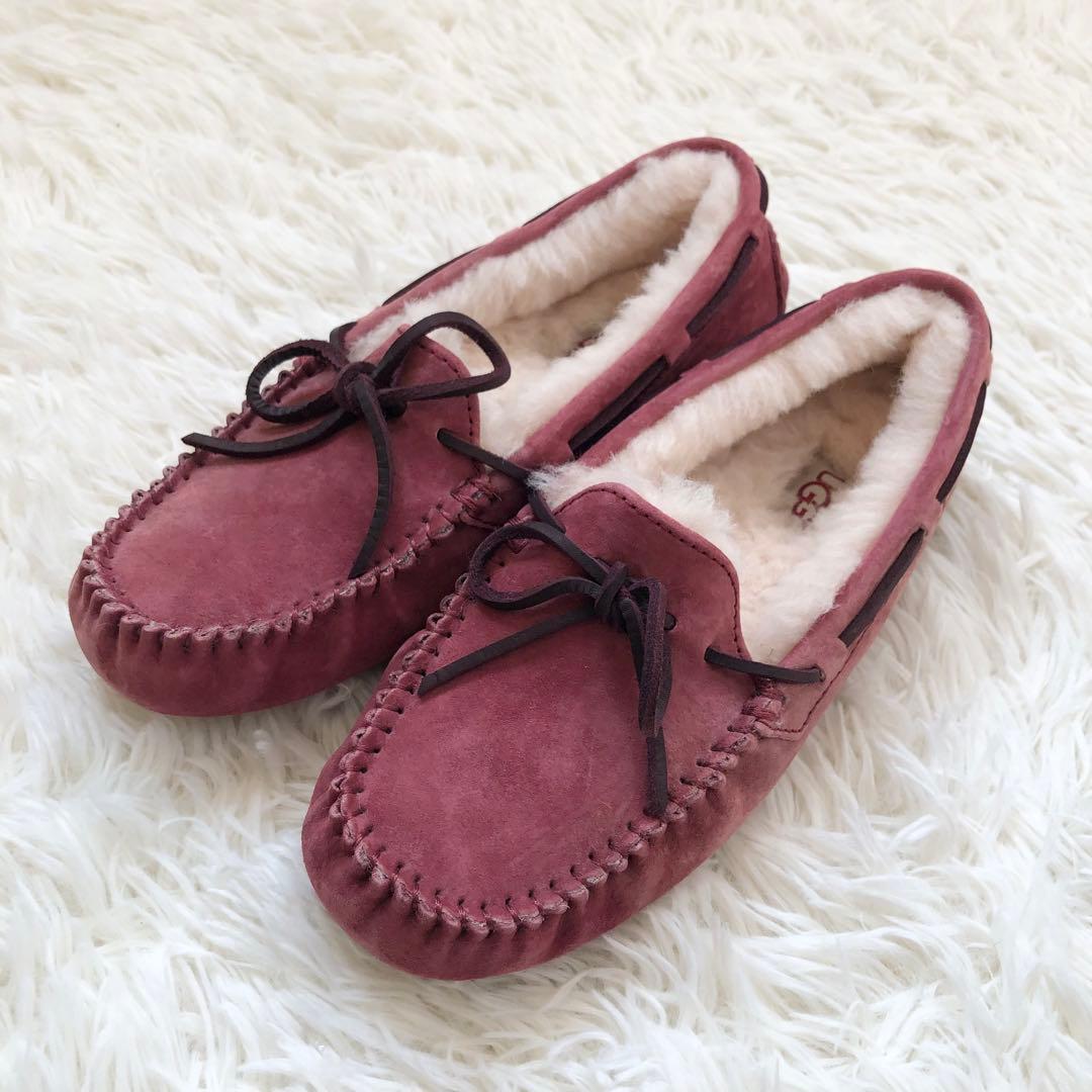 新品✨UGG モカシン ダコタ　ピンク アグ 23cm 希少カラー 楽天市場】アグ モカシン UGG ダコタ 1107949 5612 定番 スリッポン