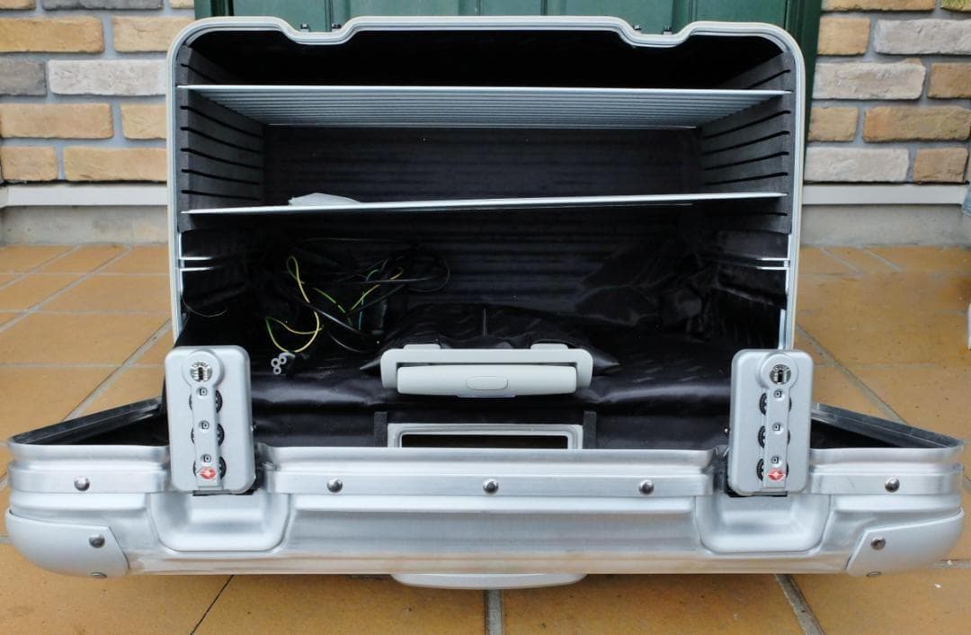 リモワ 985.51『ポルシェ』特別仕様 2輪TSAパイロット特大56L 激レア