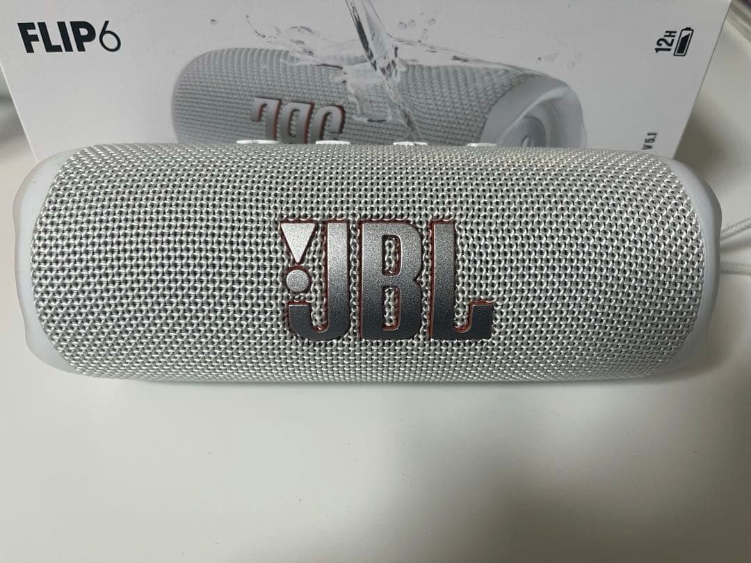JBL FLIP6 ホワイト Shop | JBL FLIP 6 - White (JBLFLIP6WHT)