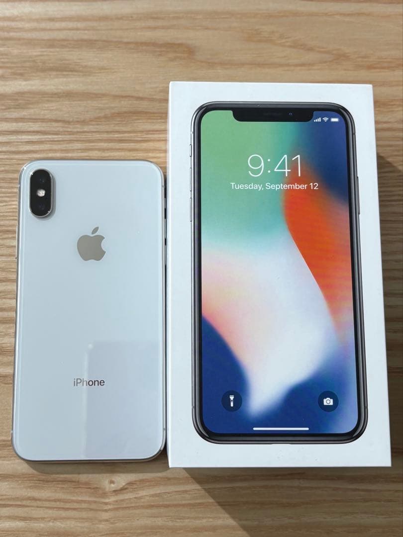 iPhone X 256GB シルバー バッテリー89% - メルカリ