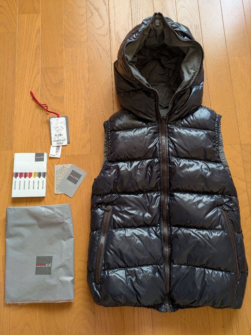 DUVETICAデュベティカ★ダウンベストネイビー×グレーリバーシブル40美品 中古・古着通販】DUVETICA (デュベティカ) ダウンベスト ネイビー
