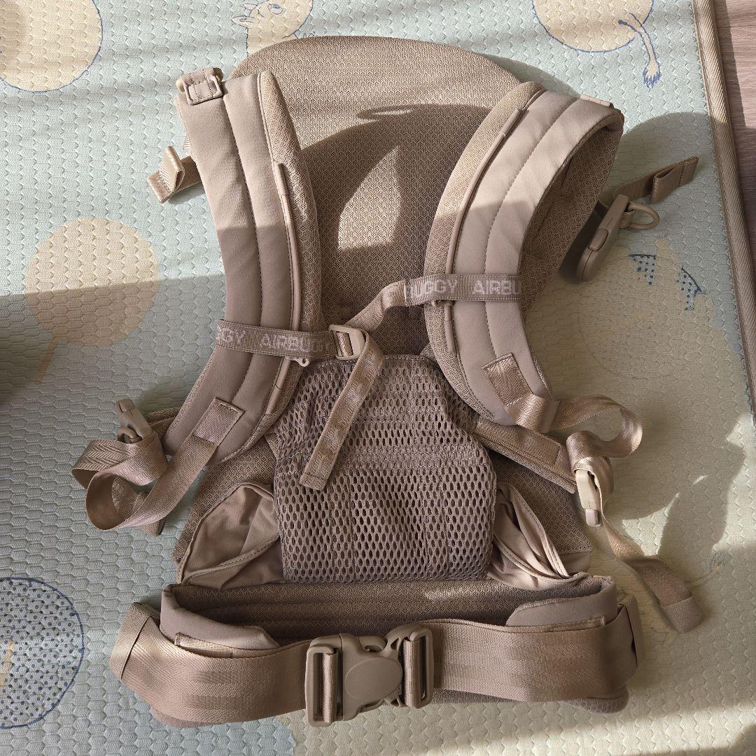 AIRBUGGY 抱っこ紐 ベージュメッシュカバーつき+専用よだれカバー