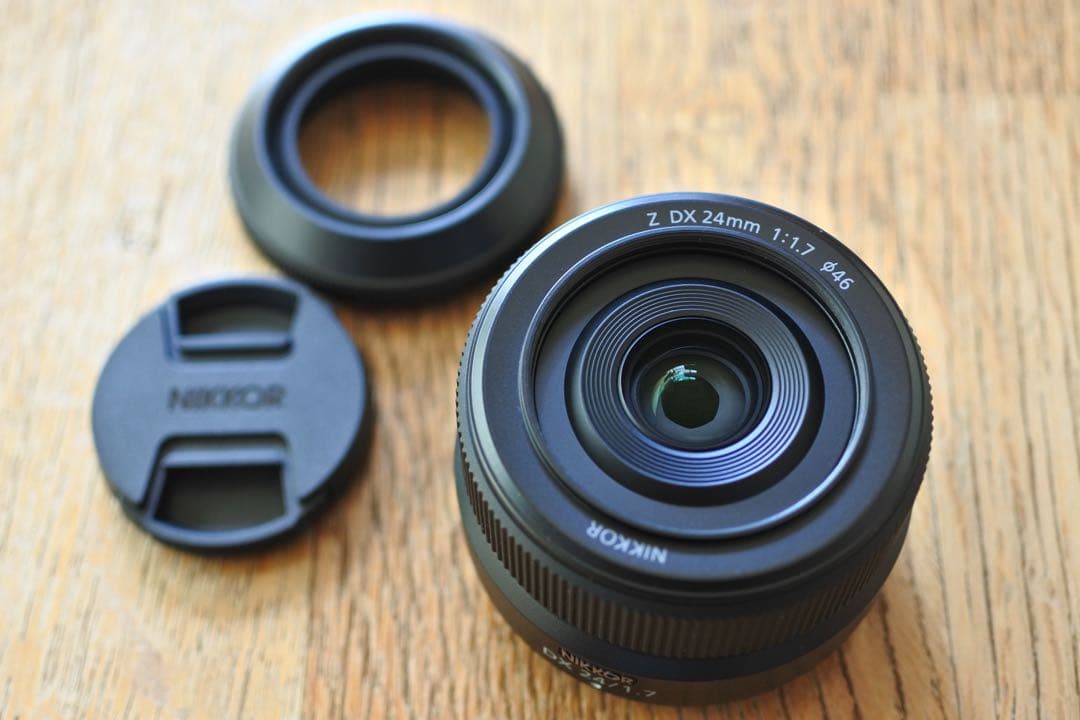 ［美品］NIKKOR Z DX 24mm f/1.7 純正フード付 美品］NIKKOR Z DX 24mm f/1.7 純正フード付 Nikon NIKKOR Z DX 24mm