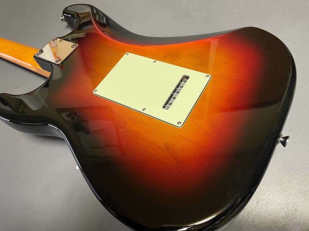 Laid Back ストラトモデル 極美品 - メルカリ