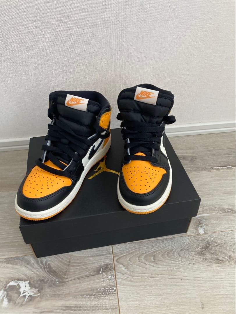 ☆美品★ナイキエアジョーダン1 High OG \"Taxi\" キッズ スニーカー
