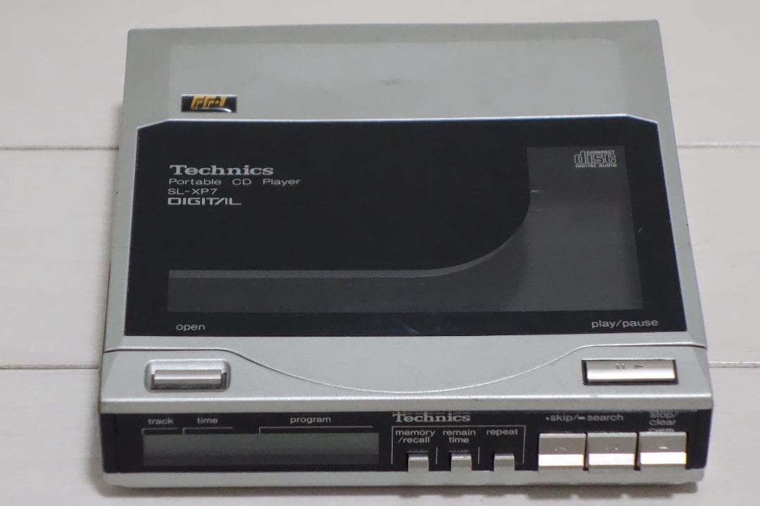 再生しました 希少品 ポータブルCDプレーヤー SL-XP7 Technics