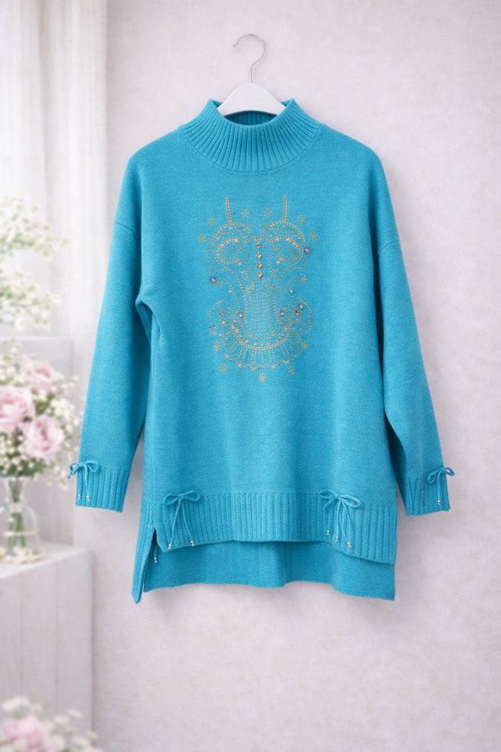 2024AWスーパービューティー 胸元刺しゅう入り ハイネックセーター 44