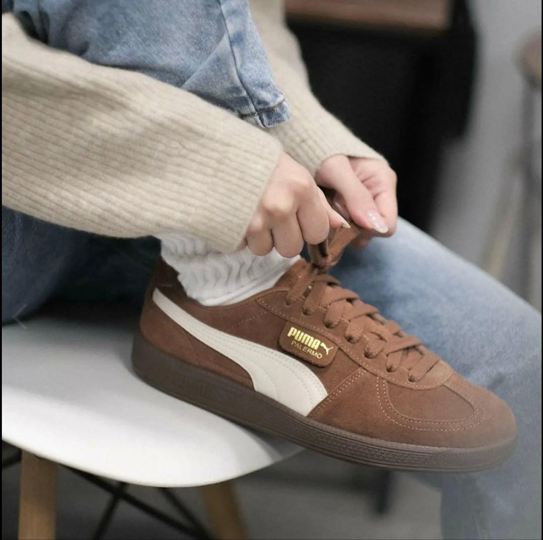 PUMAブラウンスニーカー - メルカリ