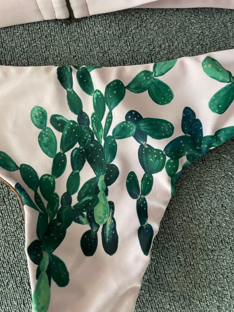 ALEXIA STAM アリシアスタン サボテン柄水着 - メルカリ