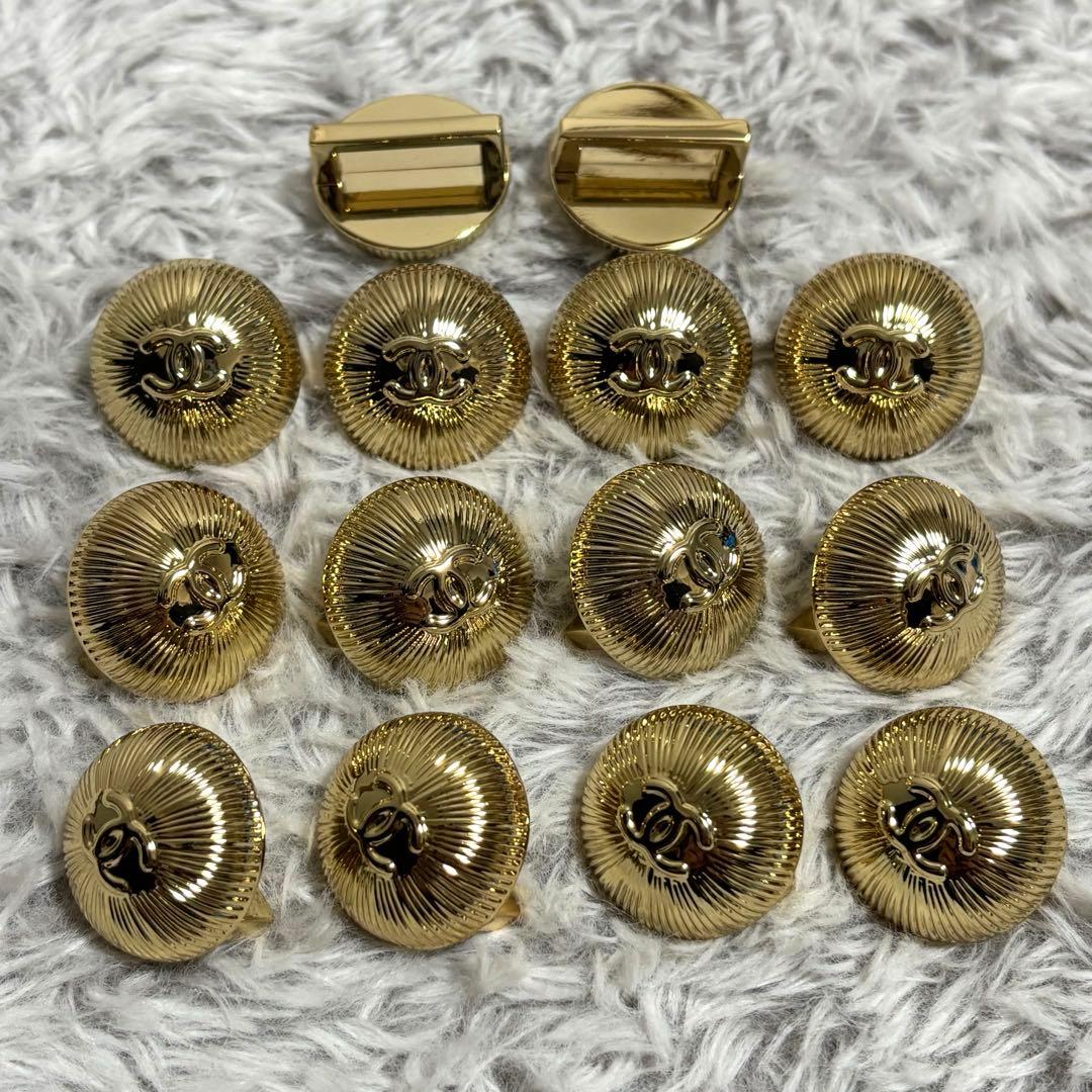 14個】CHANEL ゴールド ココマーク チャーム ※4個〜バラ売り可 - メルカリ