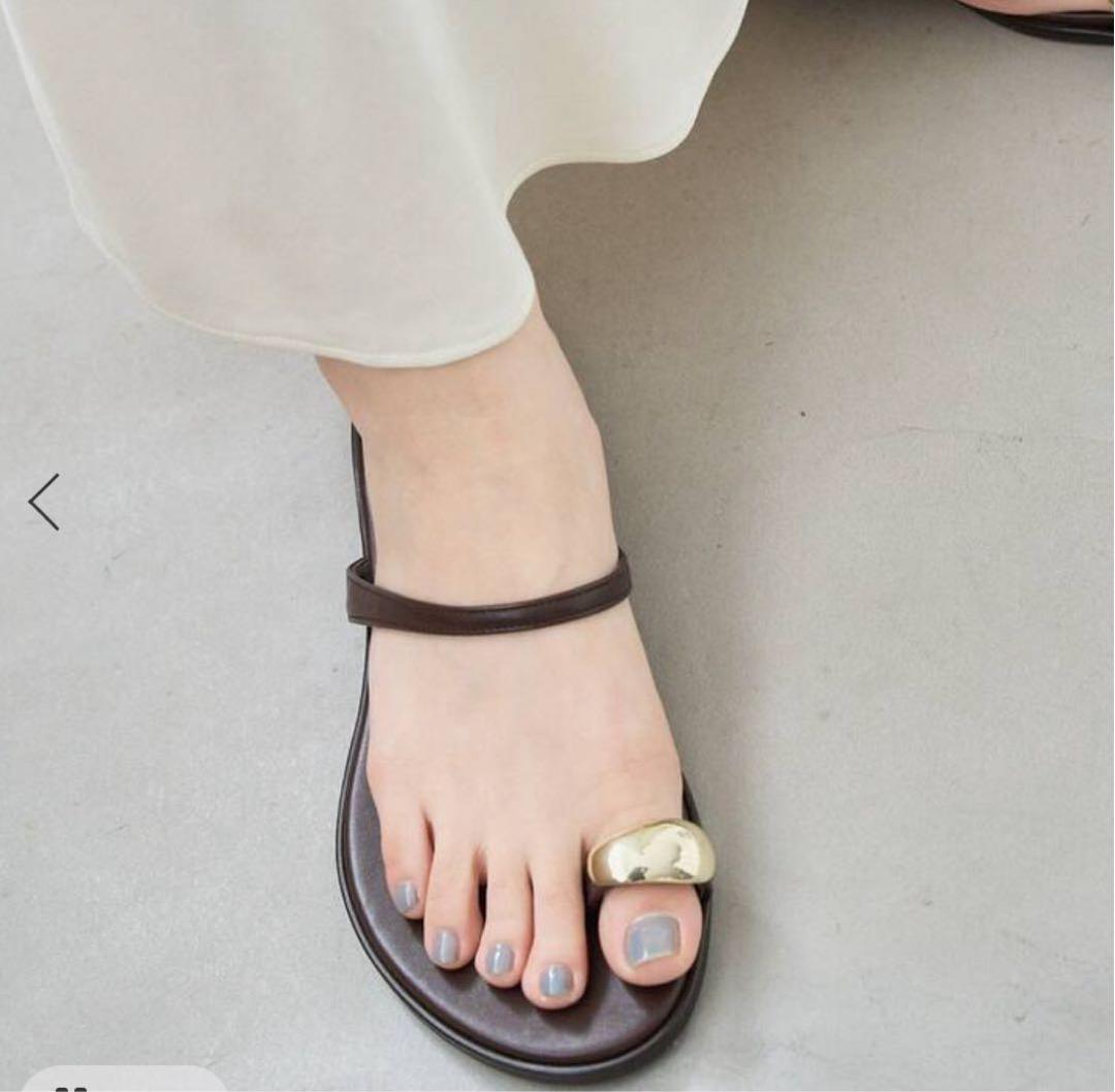 未使用級☆LE TALON ルタロン メタルサムリングサンダル ブラウンS