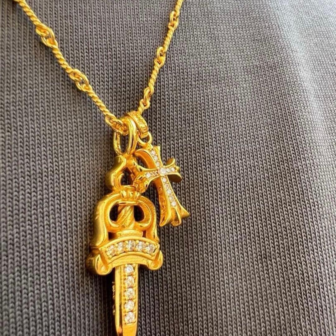 22k ダイヤ タイニークロスチェーン ダガー ネックレス - メルカリ