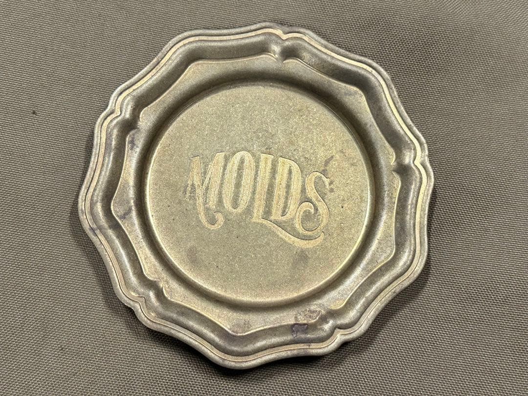 MOLDS 限定 HANARIM 真鍮 プレート OLD MOUNTAIN - メルカリ