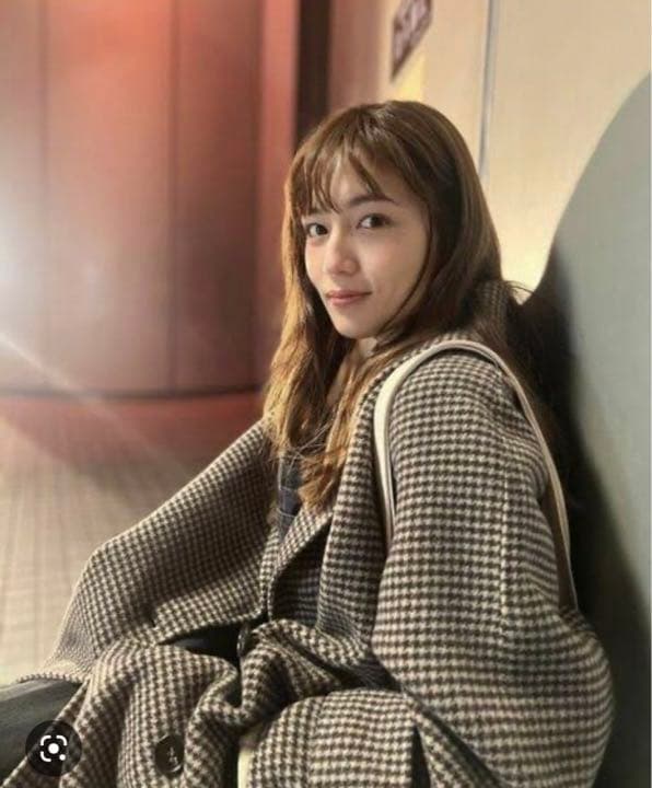 ☆silent紬ちゃん着用☆MilaOwen接結ハーフ丈Aラインコート - メルカリ