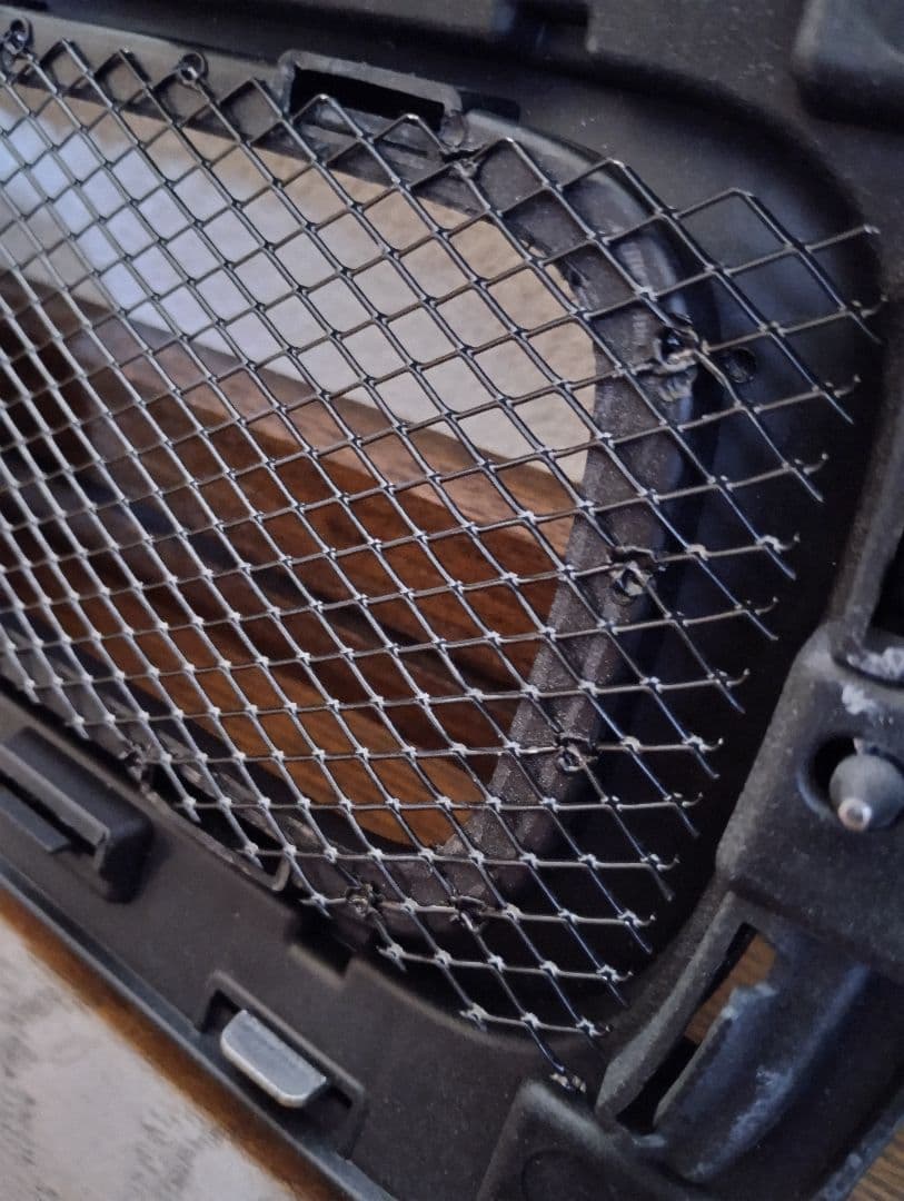 スズキハスラー純正フロントグリル改凹部分スムージング+Bigエンブレム