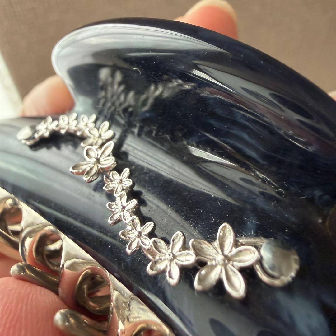 acca ヘアクリップ マーブル ネイビー シルバー フラワーモチーフ