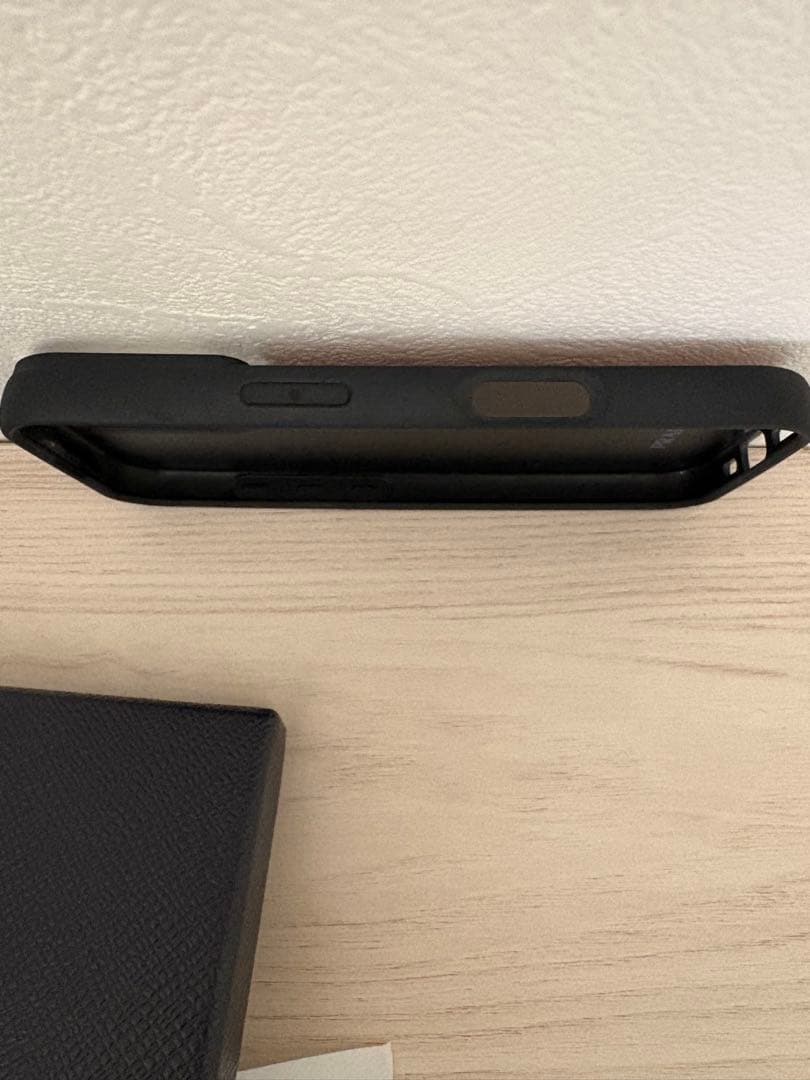 PRADA iPhone16ケース ピンク