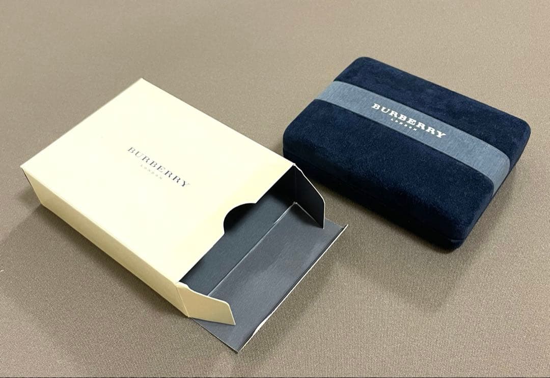 BURBERRY ネクタイピン＆カフスセット