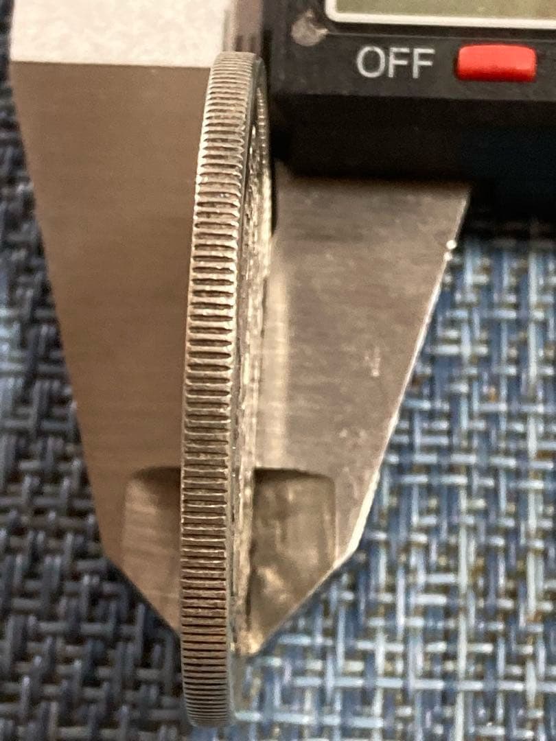 貿易銀 明治9年 菊紋・龍 一圓銀貨 長支脈 - メルカリ