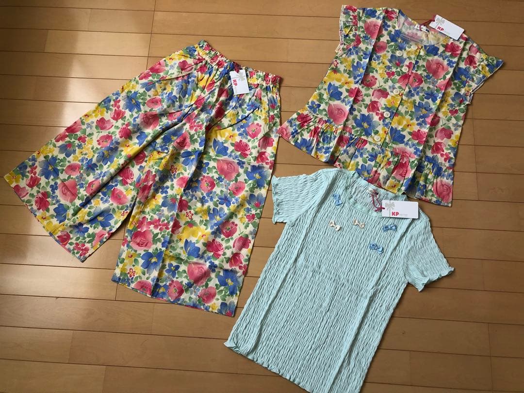 新品♡KP 花柄セットアップとシャーリングカットソーセット 150 限定商品】小花柄セットアップ(95~150cm) 【LIMITED EDITION】(95cm