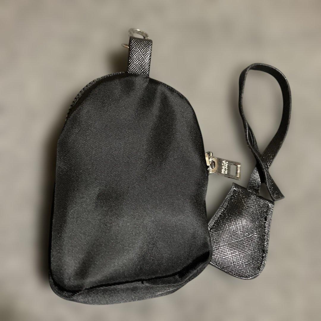 PRADA プラダノベルティショルダバッグ付属ポーチ - メルカリ