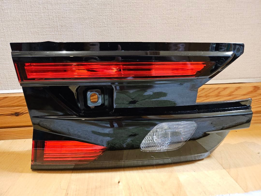 スバル レヴォーグ/レイバック VN5 純正 リアフィニッシャー左右 かずや様 アクセサリー | レヴォーグ レイバック | SUBARU