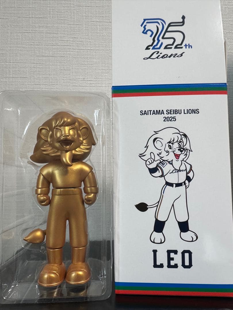 埼玉西武ライオンズ 75周年 レオフィギュア ゴールデン - メルカリ